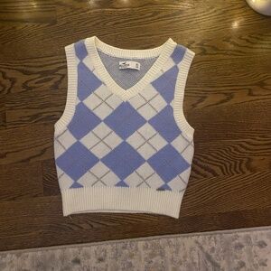 Hollister Women's V-Neck Cropped Argyle Sweater Vest